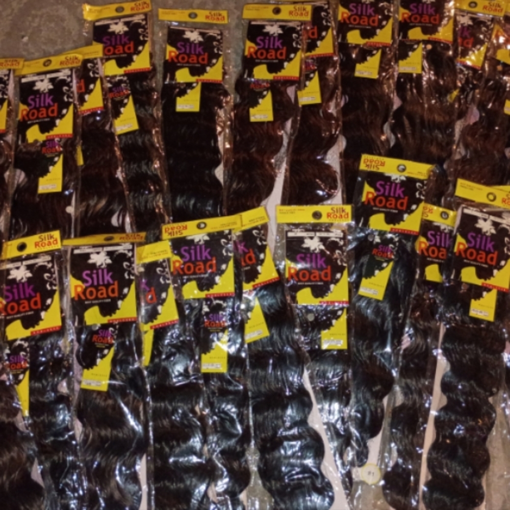 21 NWT Silk Road Hair Hybrid Hair Extensions Heat Resistant 4 Colors